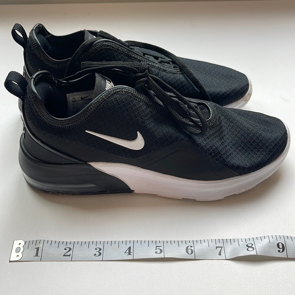 Nike Black Air Max, Womens 7.5
